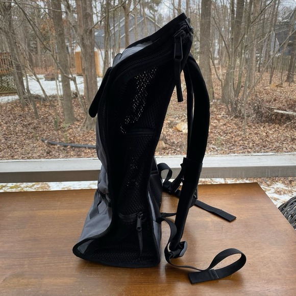 Timbuk2 Muttmover Travel Dog Carrier Backpack Vented Gray Hiking - Picture 4 of 9